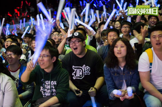 JDGvsBLG预热海报：宿敌，彼此熟悉互为劲敌，也是老朋友欢聚团圆