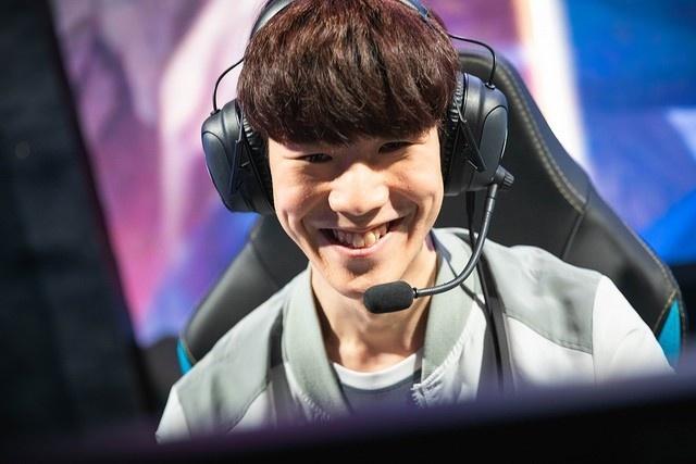 BLG日常训练返图：Bin仔似乎越来越”圆润“了